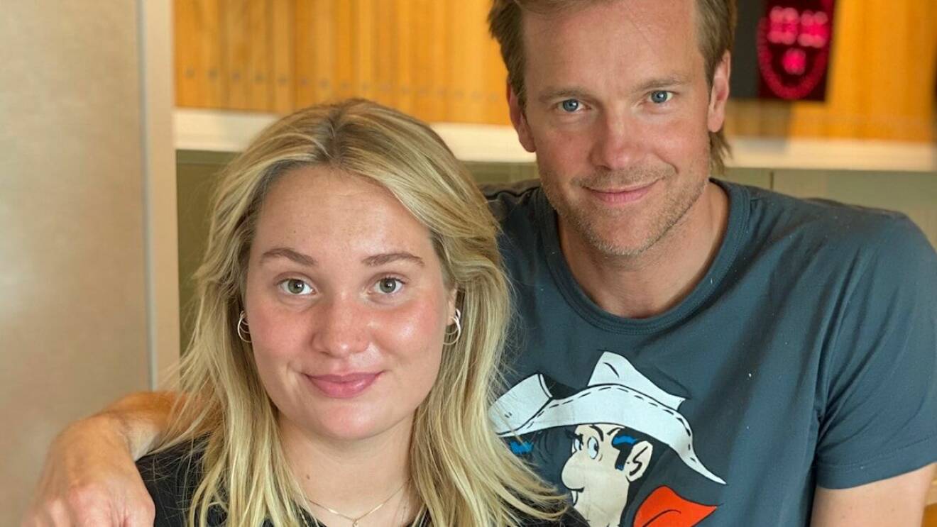 Felicia med sin producent Henrik Johsson.