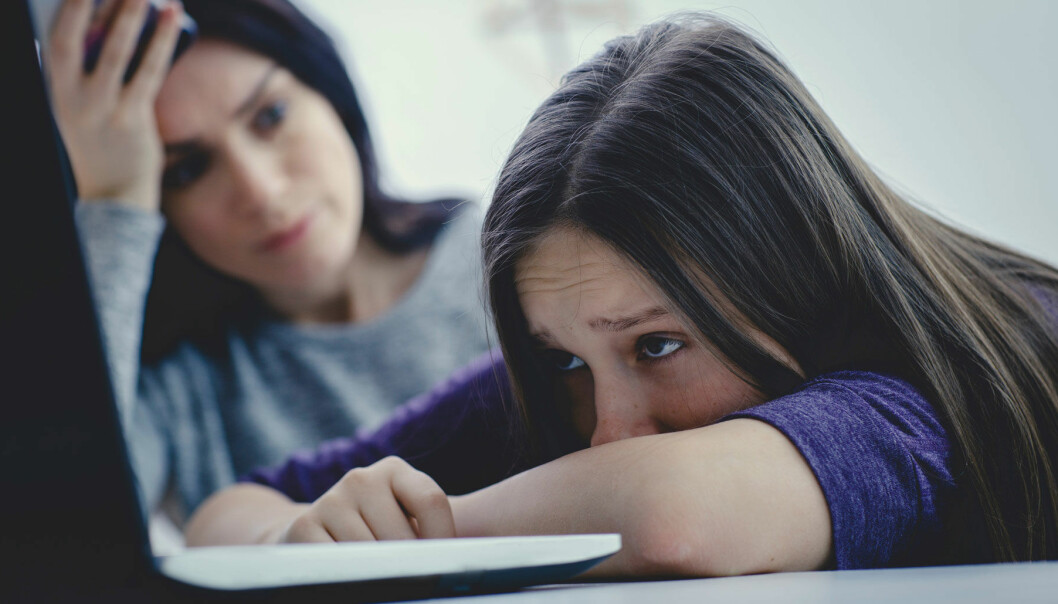 Hur påverkas ungdomar av den digitala stressen? Experten svarar.