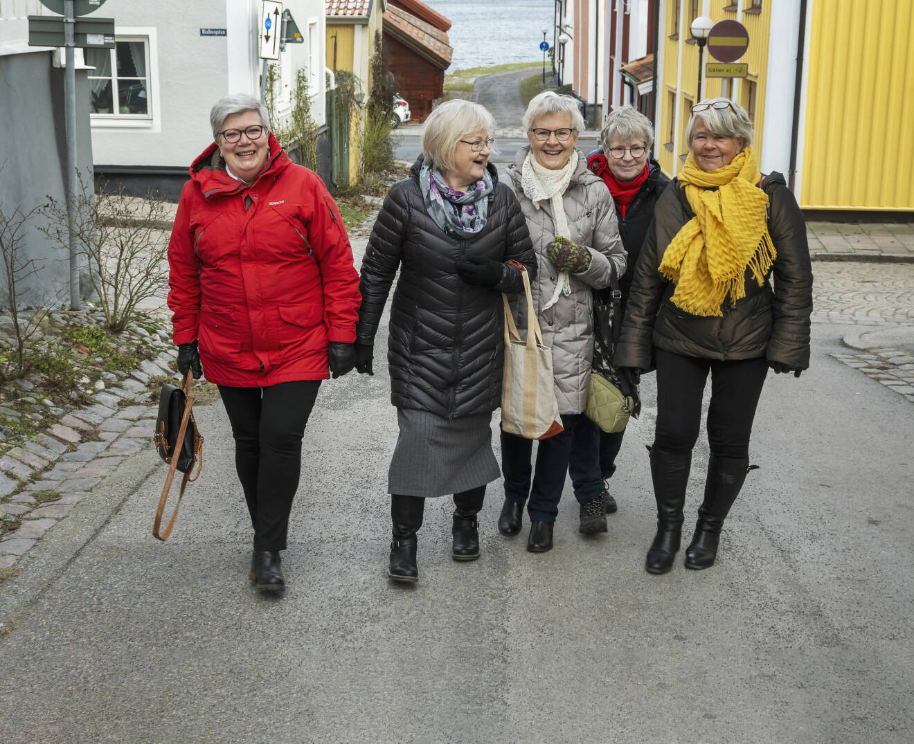 Marit Frank, Bettan Stenlund, Margareta Kårelind, Inger Görfelt och Karin Lingmar i Alone Together.