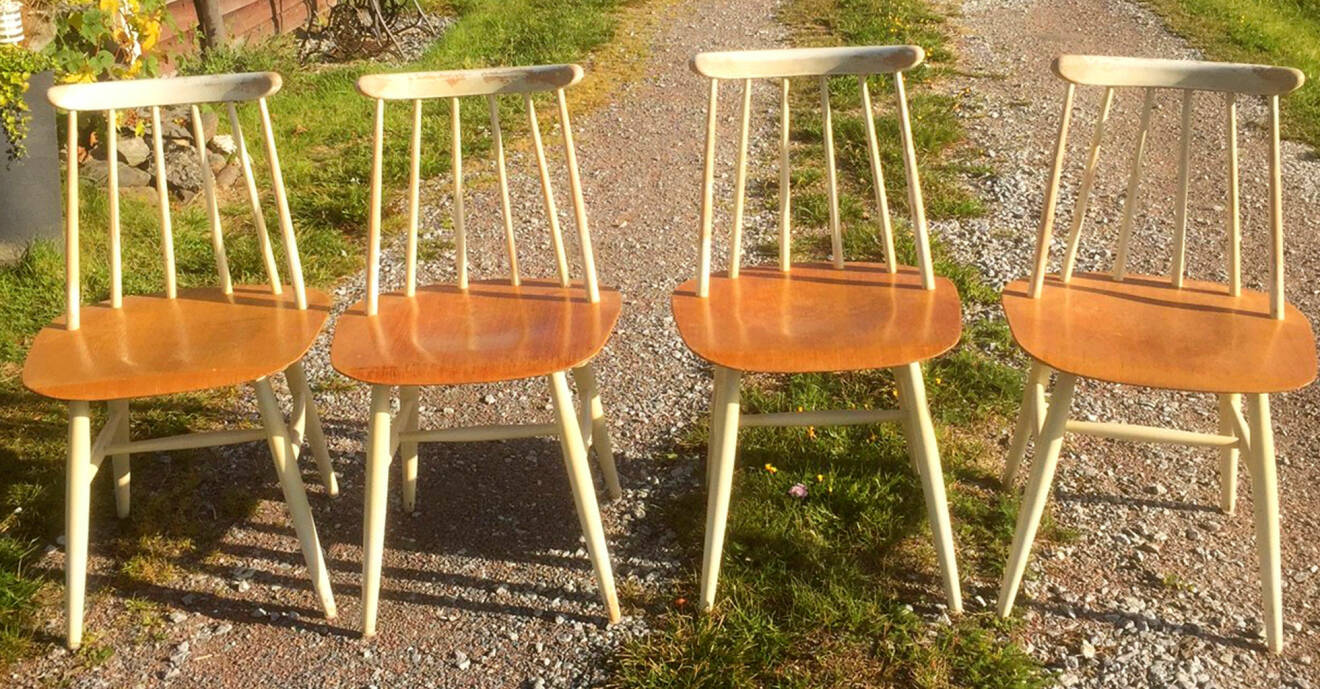 Fyra Fanett-stolar i utomhusmiljö