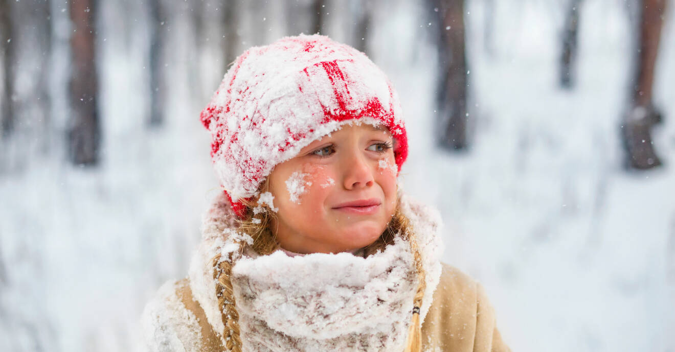 Liten flicka får inte fira jul – ser ledsen ut