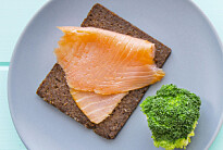 Fisk är en bra källa till D-vitamin. Fisk är en bra källa till D-vitamin.