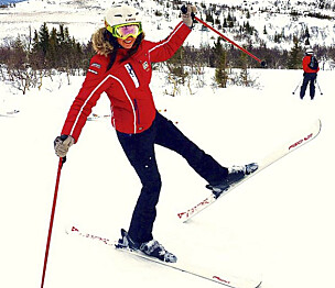Innan Åsa fick problem med ryggen var hon väldigt aktiv. Åsa Brännström åker skidor.