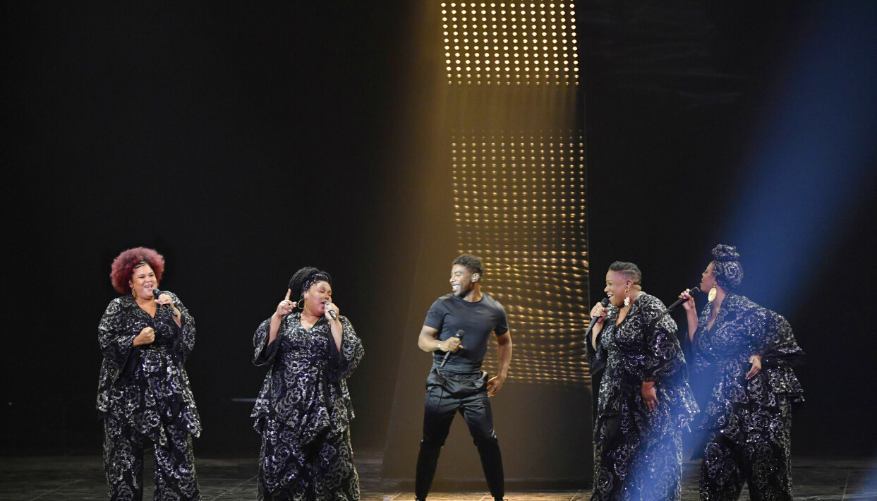 The Mamas slog igenom som bakgrundskör till John Lundvik i <i>Melodifestivalen</i> med låten<i> Too late for love</i>. John Lundvik och The Mamas i Eurovision Song Contest 2019.