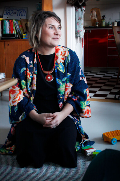 Tove Lundlycke har varit doula i tre år och jobbar även som säkerhetsansvarig på en kommun. Foto: Lovisa Svedlund. Tove Lundlycke ar doula och vice ordforande i Organisationen for doulor och forlossningspedagoger.