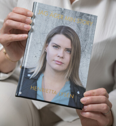 Omslaget till Henrietta Lyséns bok Jag äger min story.