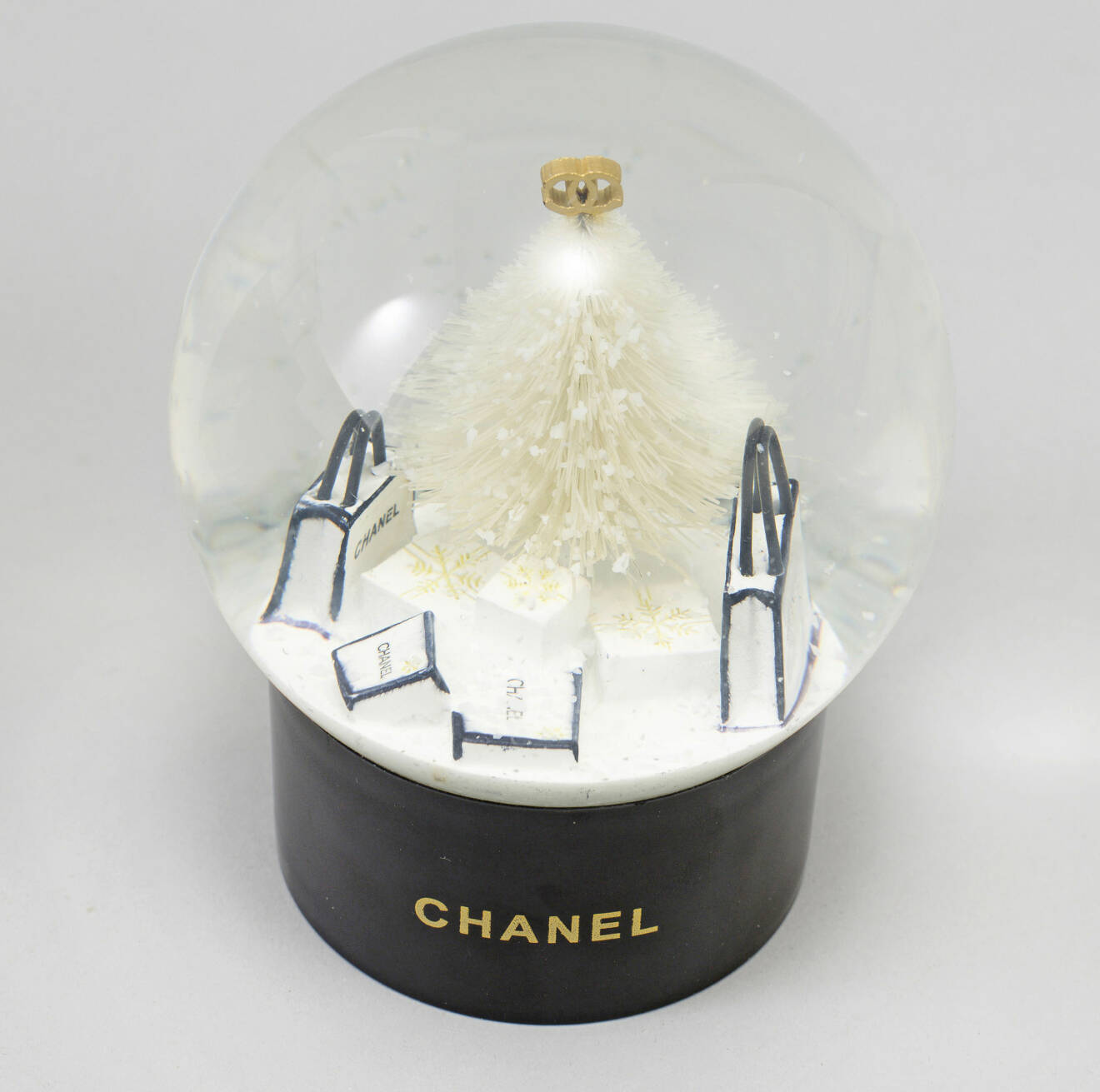 Snöglob från Chanel från 2012/13.