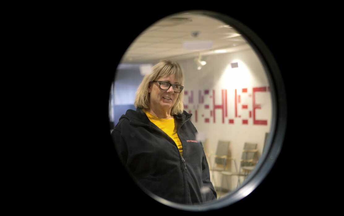 Sigrun är verksamhetschef på ungdomscentret Fryshuset i Malmö. Foto: Drago Prvulovic Sigrun Sigurdsson fotograferad på Fryshuset i Malmö där hon hjälper ungdomar till ett bättre liv.