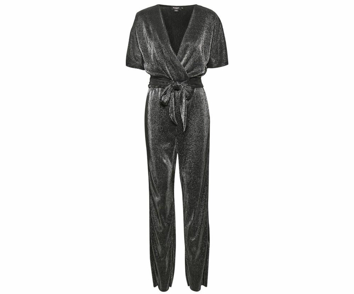 Silverskimrande jumpsuit med knytbälte, från Soaked in Luxury