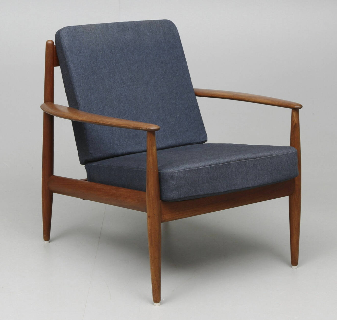60-talsstol av Grete Jalk, tillverkad av France &amp; Søn.