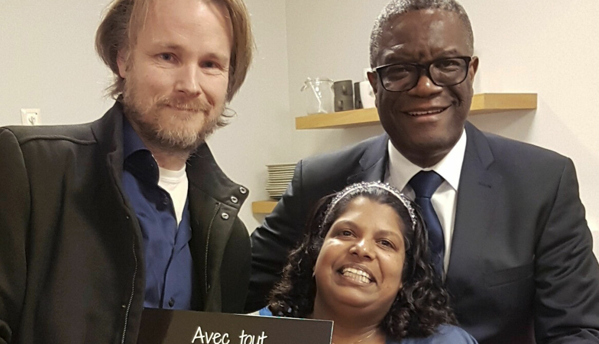 Usha har träffat Nobelpristagaren Denis Mukwege några gånger. Vid detta tillfälle var även Henrik med. Foto: Privat Träff med Nobelpristagaren Denis Mukwege, Kongo.