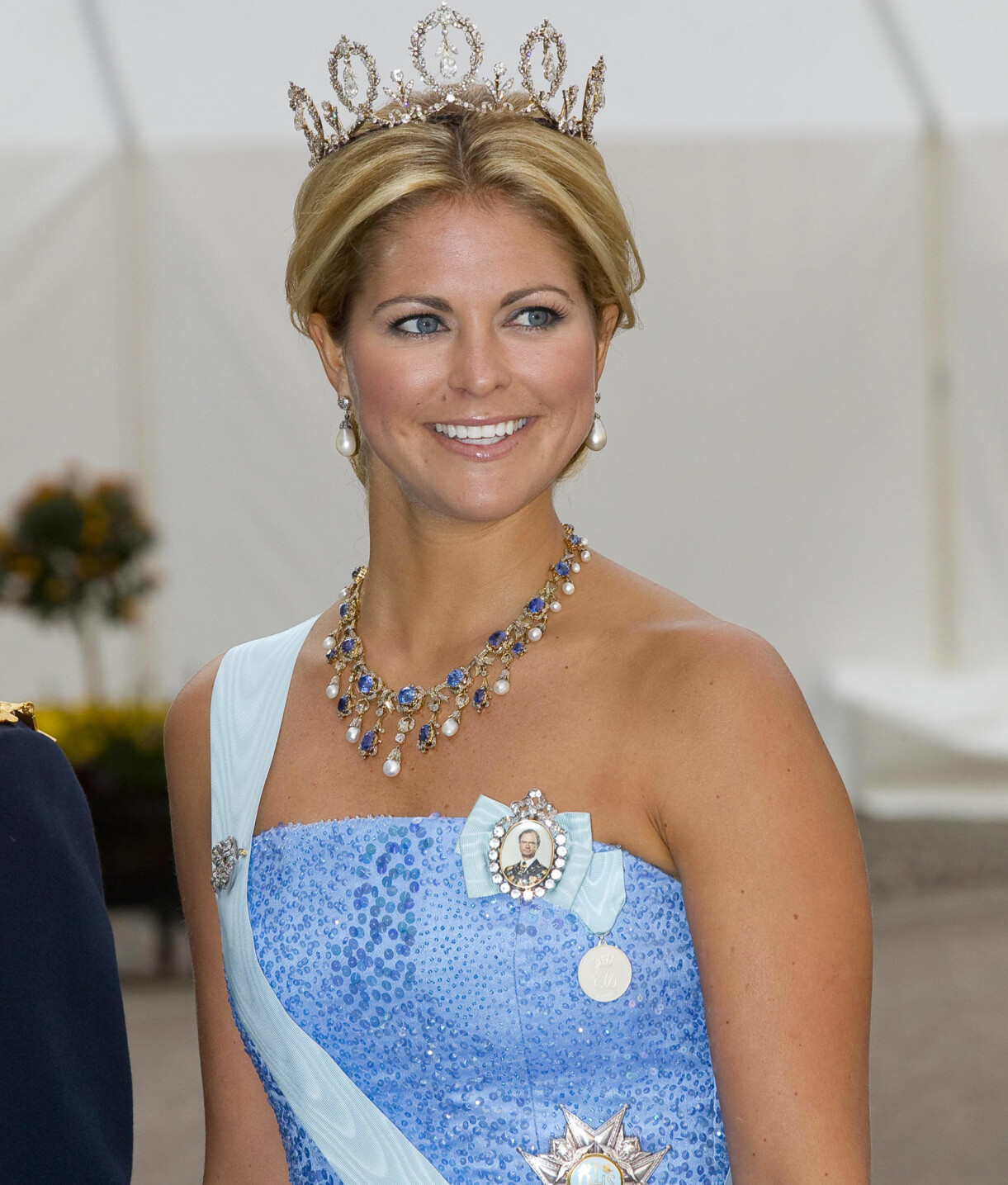 Prinsessan Madeleine strålade i Sibyllas diadem när storasyster Victoria gifte sig 2010. Prinsessan Madeleine på Victorias bröllop 2010.