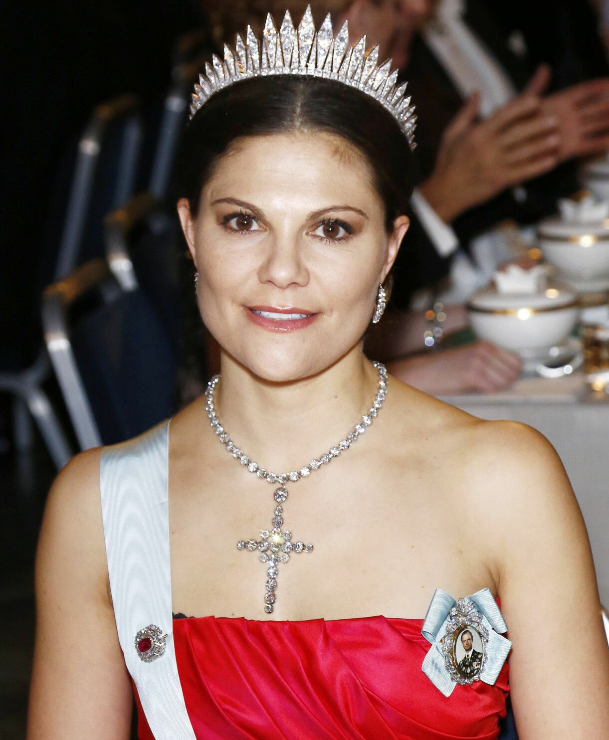 Vackert och lättburet. Så beskriver kronprinsessan Victoria sitt favoritdiadem. Här bär hon det på Nobelfesten 2014. Victoria på Nobelfesten 2014