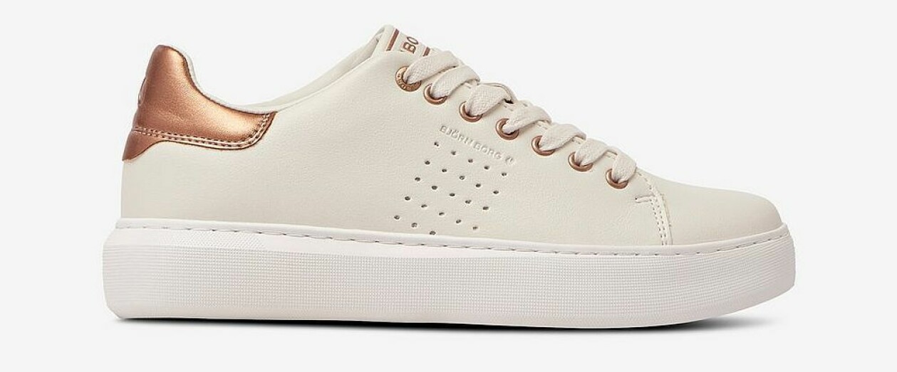 Klassiska sneakers med rak sula och roséguld-färgade detaljer, från Björn Borg