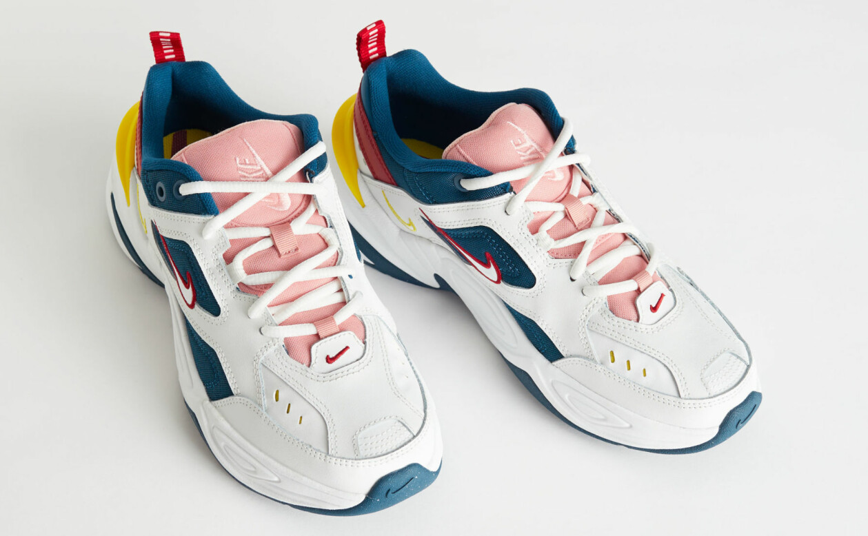 Statement-sneaker i skinn och textil med en lite chunky look, från Nike