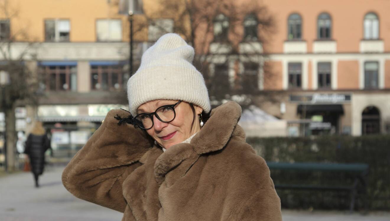 Porträtt av skådespelaren och komikern Katrin Sundberg som är aktuell med ny show.