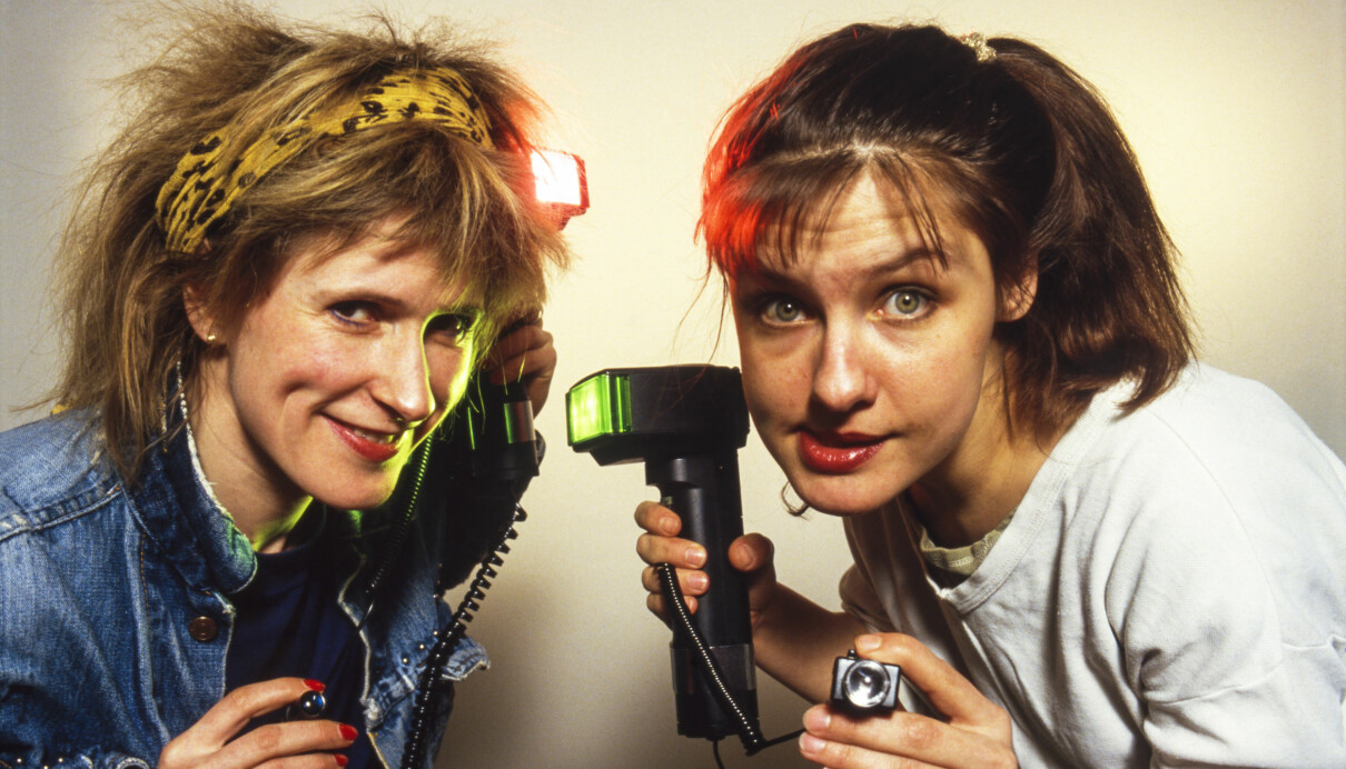 Anna-Lena tv-debuterade med den direktsända showen <i>Daily Live</i> på SVT 1987 som hon gjorde tillsammans med Lill-Marit Bugge. Där gjorde Anna-Lena karaktären Carina som hon baserade på en av sina gamla kollegor på Norra sjukhuset i Lund. Foto: Bertil S-son Åberg/SVT/TT