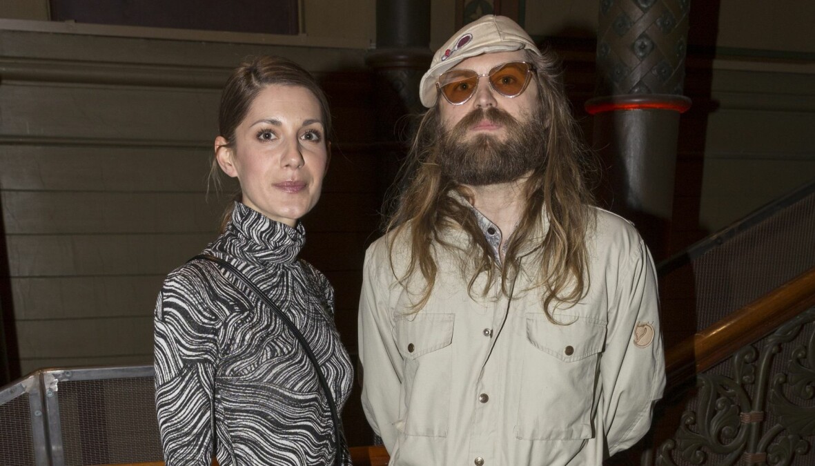 Nina Zanjani med sin man Joel. Foto: TT Skådespelerskan Nina Zanjani med sin man Joel på vimmelpremiär.