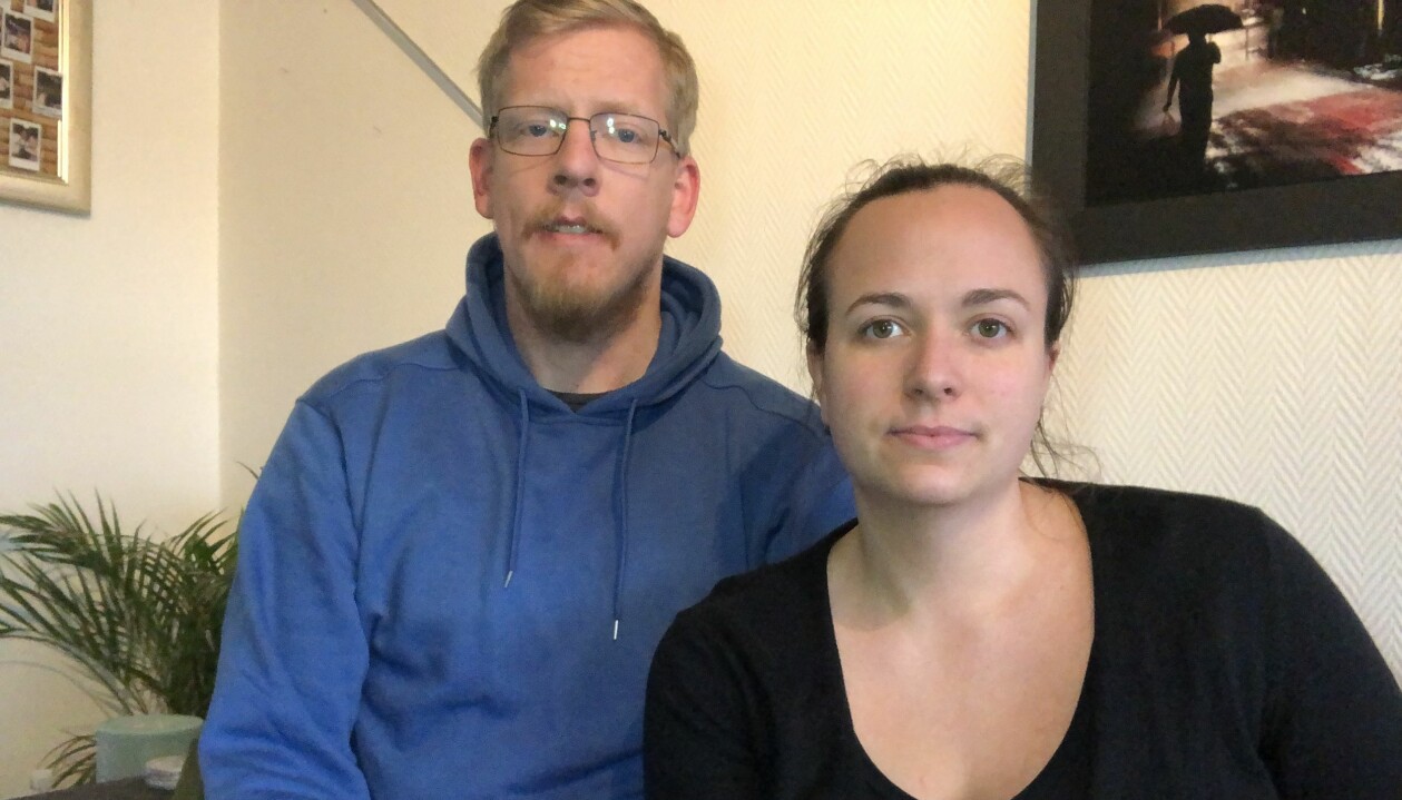 Klara-Maria och Gustav satt i hemmakarantän i fyra veckor tillsammans. Foto: Privat Klara-Maria Mach med maken Gustav hemma i Uppsala.