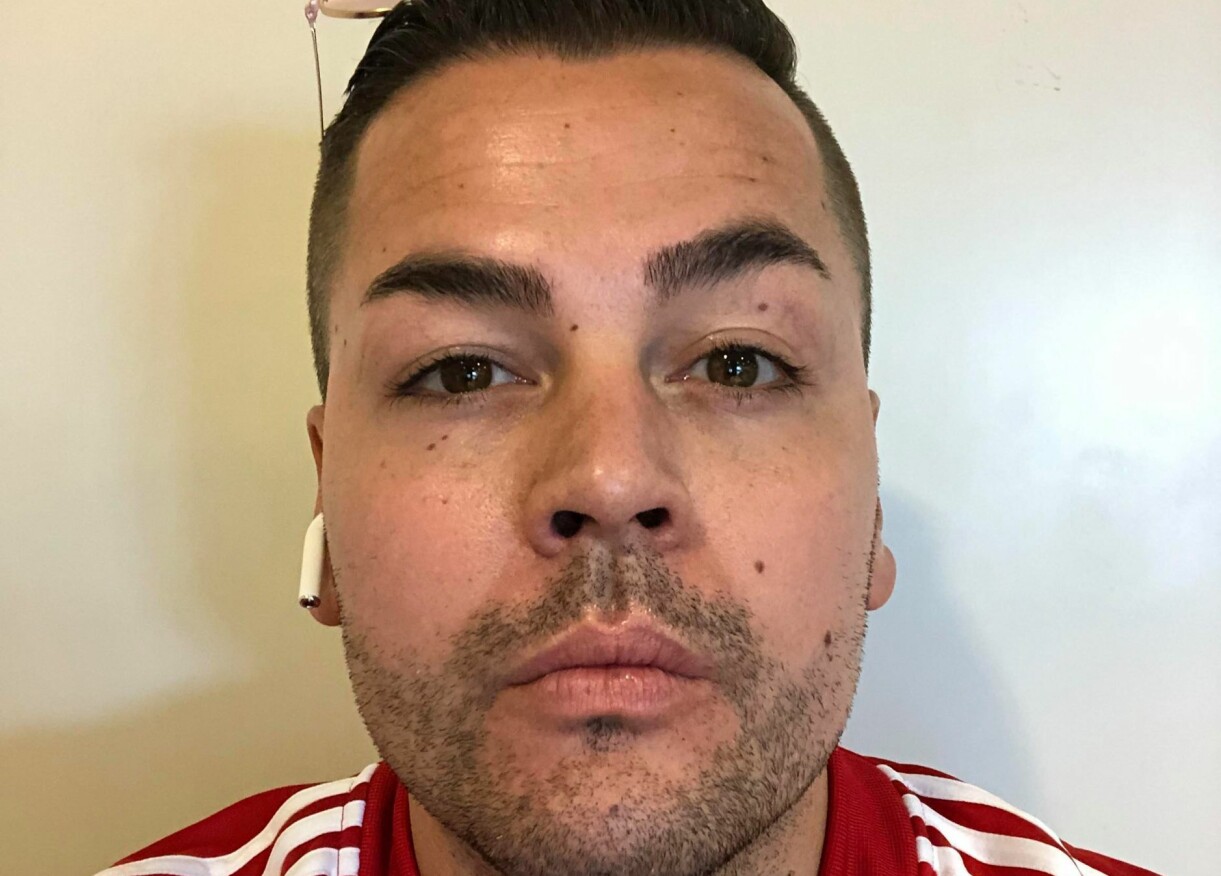 När Gustav såg tatuerarens "gnuggis" på Anders Tegnell kände han direkt att han ville ha en riktig tatuering med motivet. Foto: Privat Gustav Lloyd Agerblad