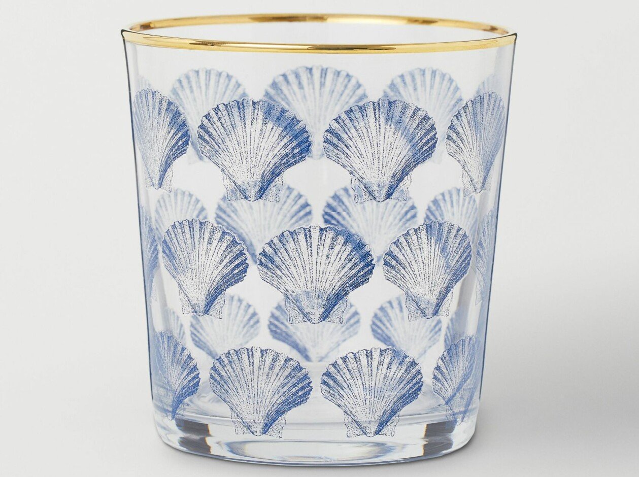 Dricksglas med blått snäckmönster, från H&m Home