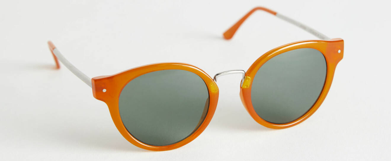 Solglasögon med orange skalmar, från &amp; Other Stories