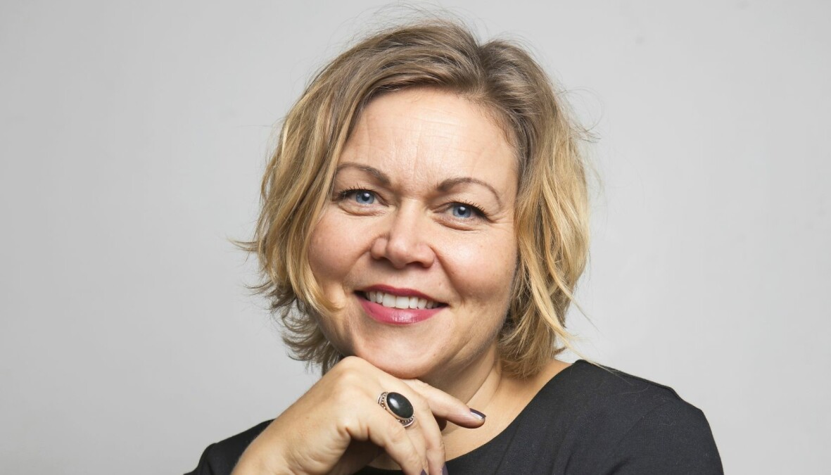 Mirjam startade Dinadi för att hjälpa nepalesiska flickor och kvinnor till ett bättre liv. Flera tusen flickor säljs till trafficking varje år. Mirjam startade Dinadi för att hjälpa nepalesiska flickor och kvinnor till ett bättre liv. Flera tusen flickor säljs till trafficking varje år.
