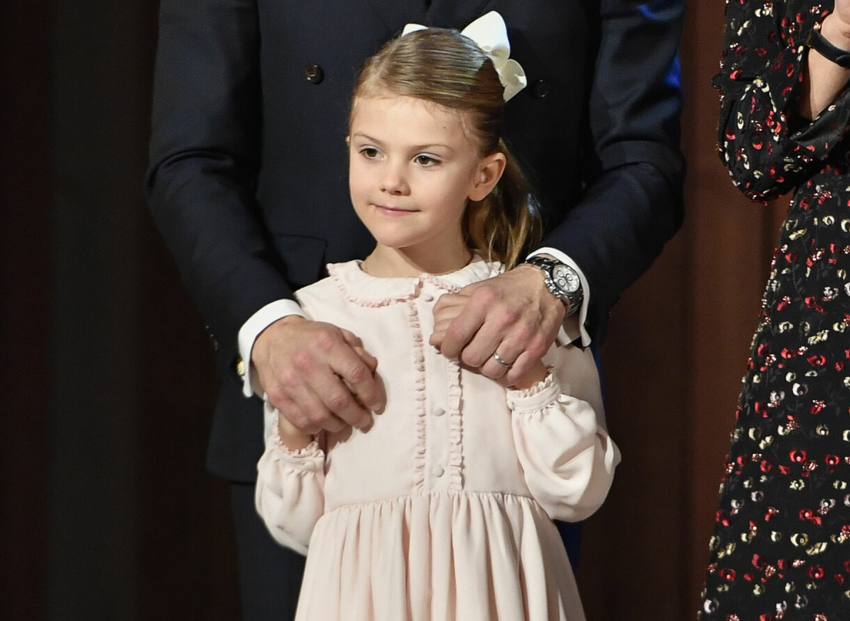 Foto: Jonas Ekströmer/TT Prinsessan Estelle firar drottning Silvias 75-årsdag
