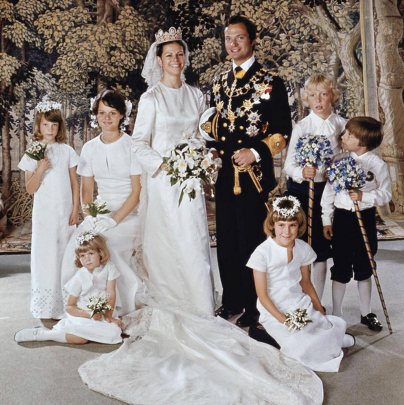 Sveriges drottning Silvia hade en vacker bröllopsklänning när hon gifte sig.