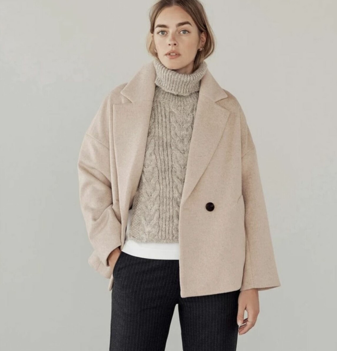Beige dubbelknäppt jacka i ullmix, från Lindex
