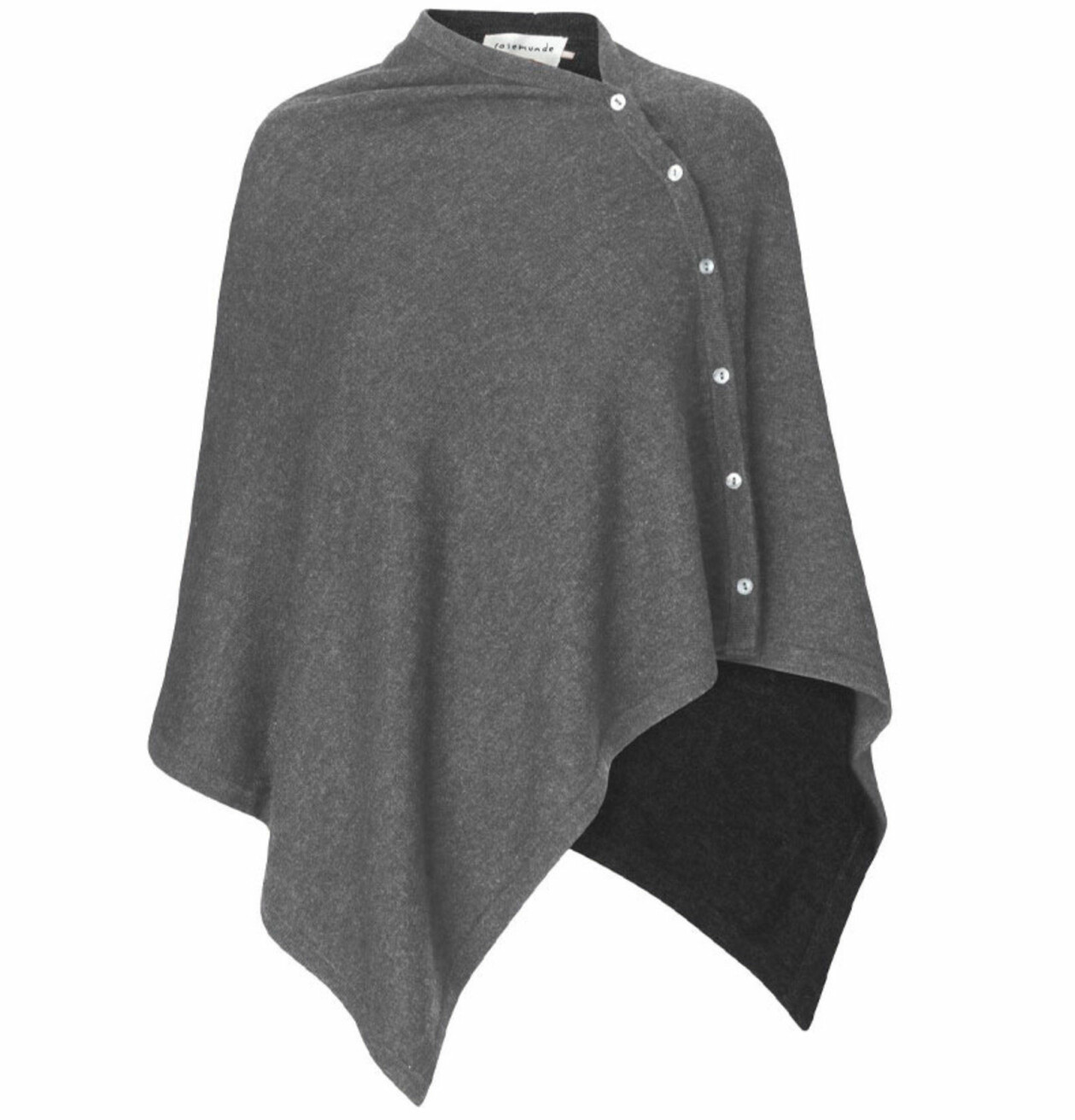 Grå poncho med vita knappar, från Rosemunde