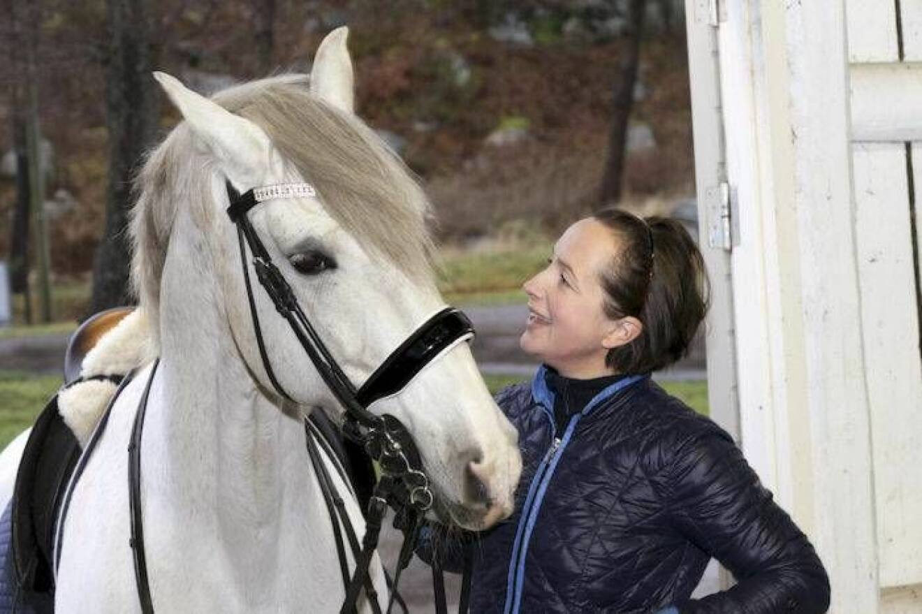 Johanna med en av sina hästar.