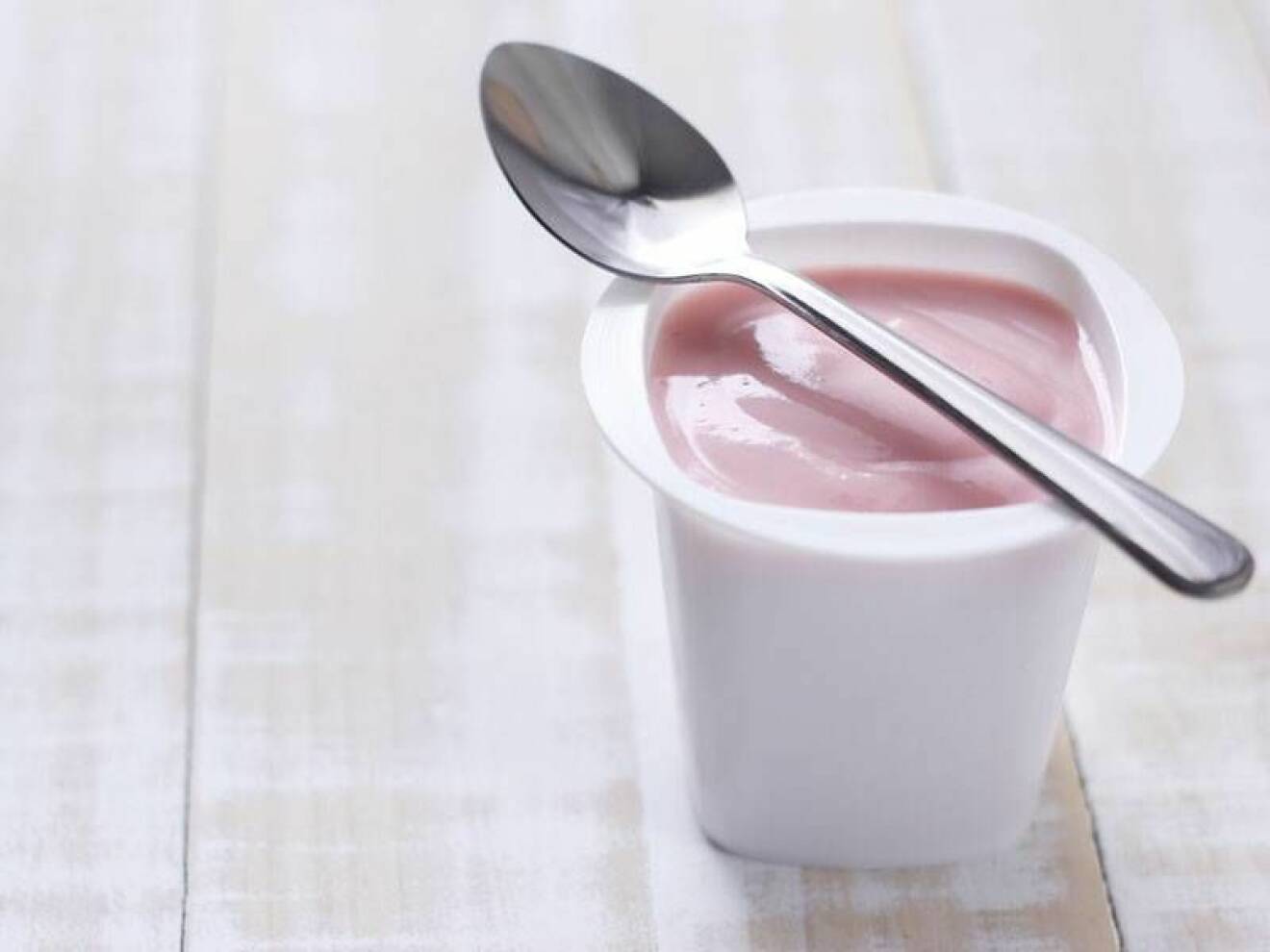 Yoghurt kan ge uppsvälld mage.