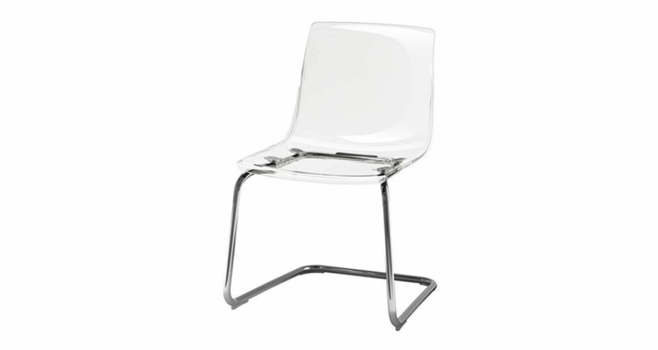 Ytterligare en stol med pojknamn som inspirerar amerikanerna är stolen Tobias, i genomskinlig plast med stålben
