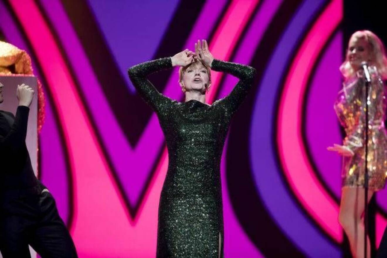Legendaren Lill Lillfors får hyllningar från scen av Cecilia Frode under Melodifestivalen 2018
