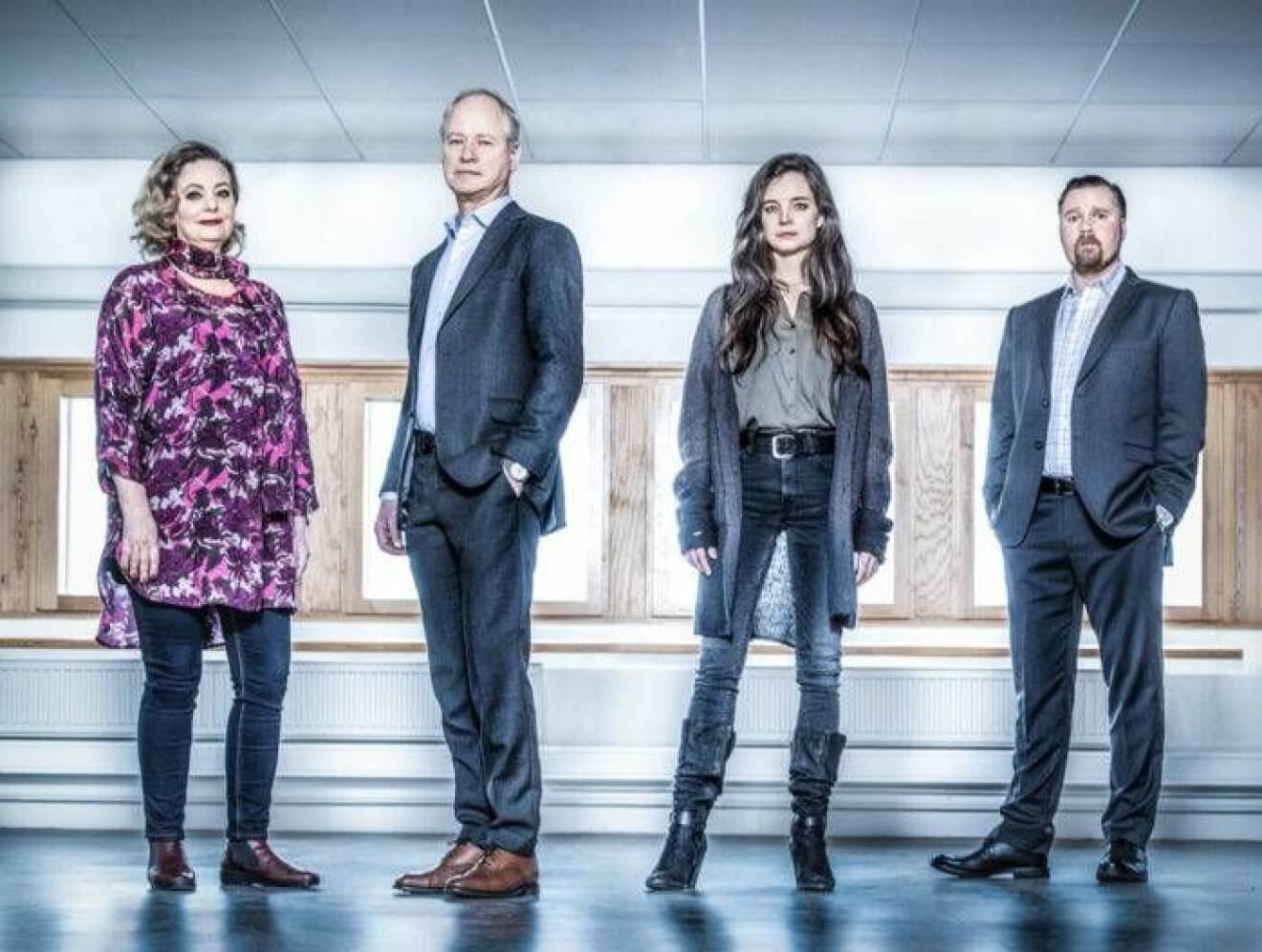 Ia Langhammer, Robert Gustafsson, Louise Peterhoff och Christopher Wagelin i "Det som göms i snö" i Kanal 5.