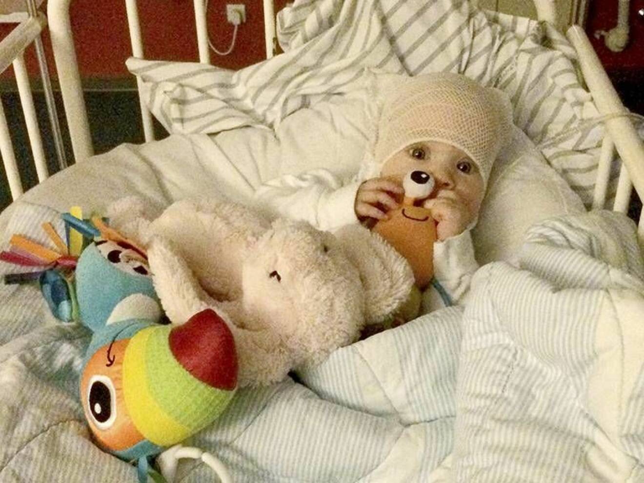 Dottern Emma blev förgiftad av D-vitamindroppar och sjukhusliggandes