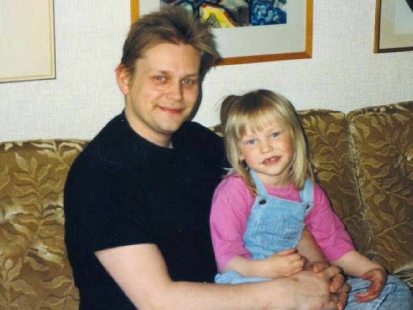 Anna-Maria som liten tillsammans med pappa Björn