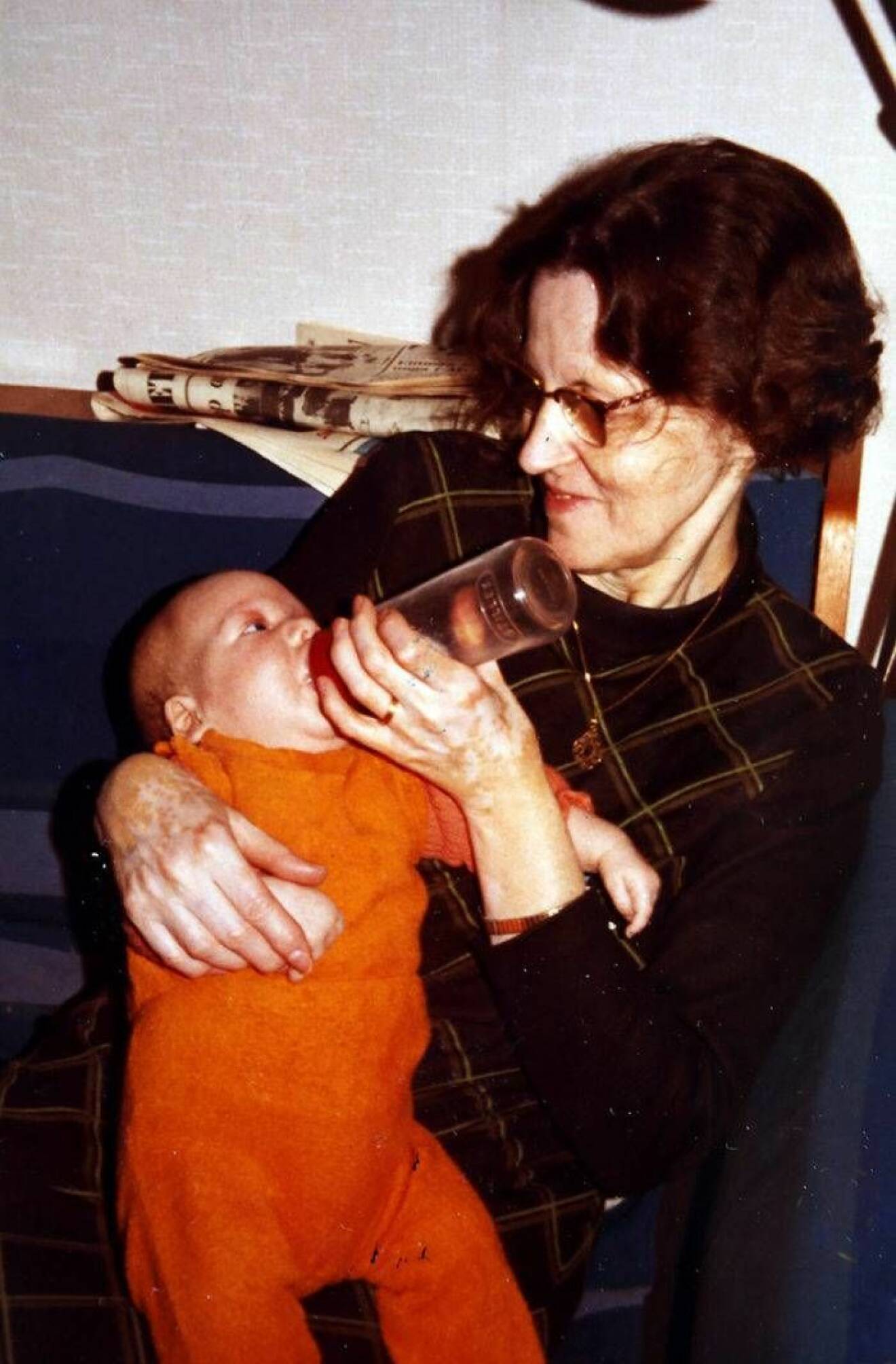 Edward Blom och mormor Karin.