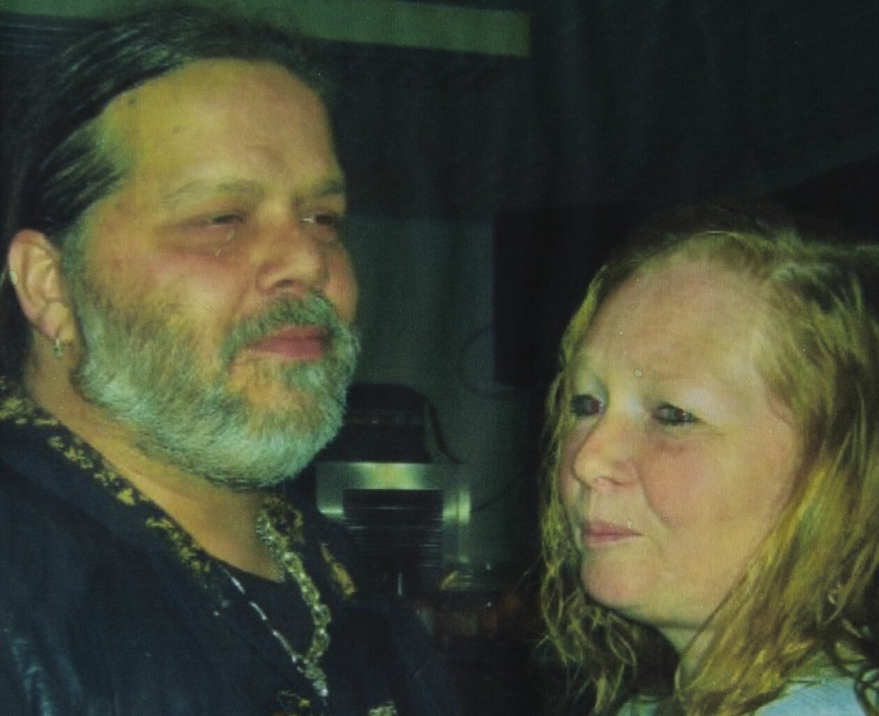 Connie blev änka bara 52 år gammal när maken Kristian gick bort. Connie tillsammans med maken Kristian som drabbades av hjärtstopp.