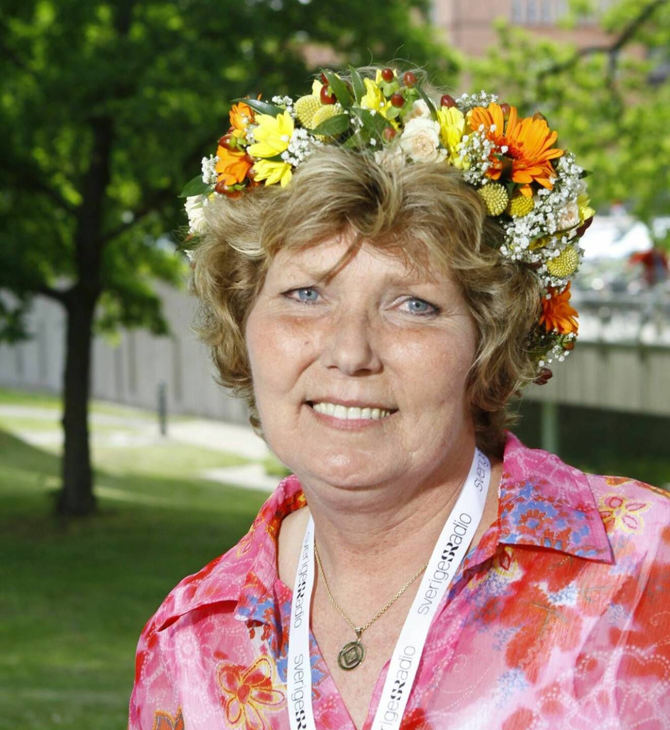 Annika Östberg i midsommarkrans