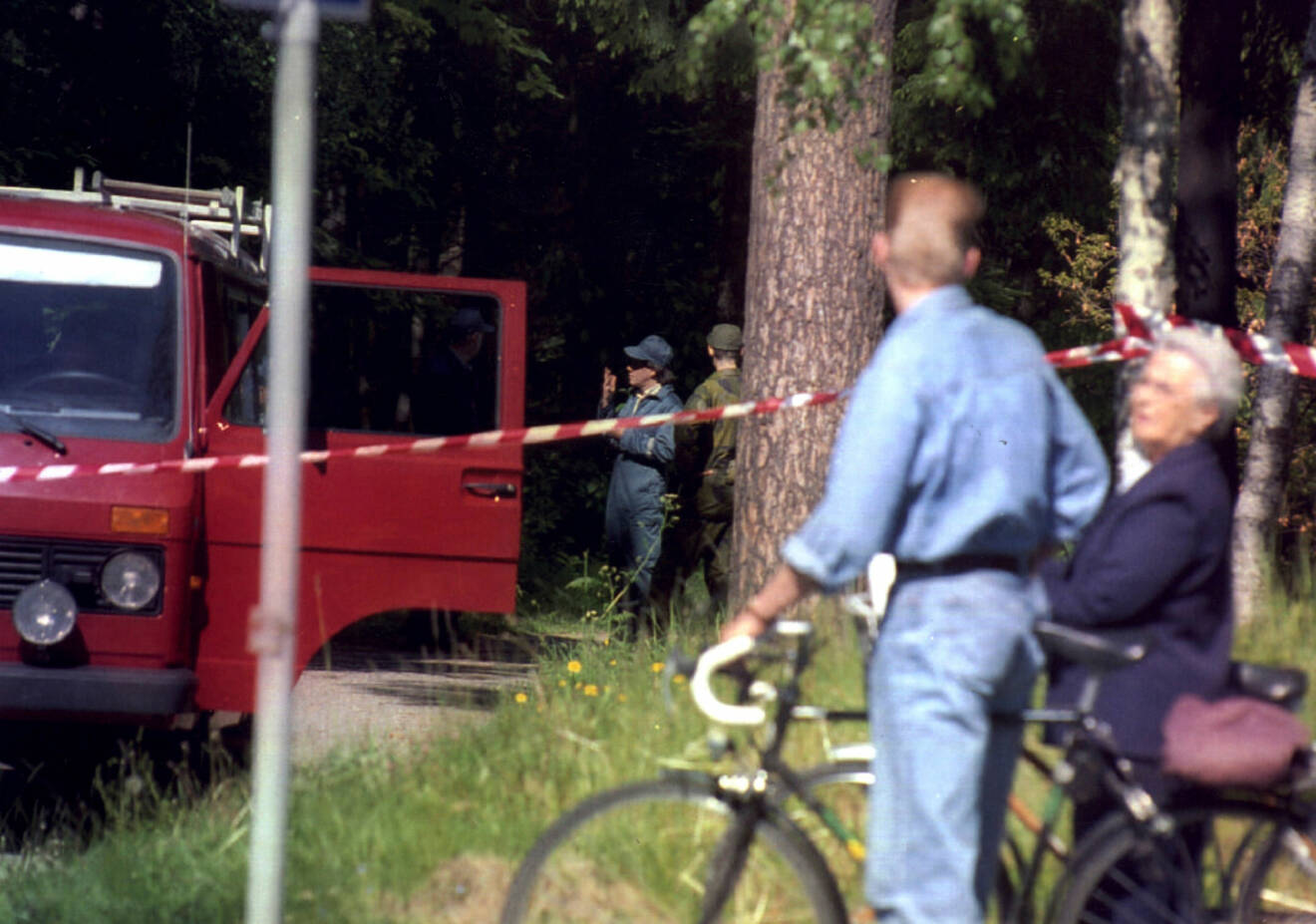 Avspärrningar vid brottsplatsen nära regementet i Falun.