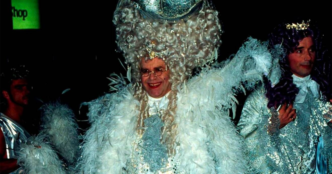 Elton Johns klädsel på sin 50-årsdag.