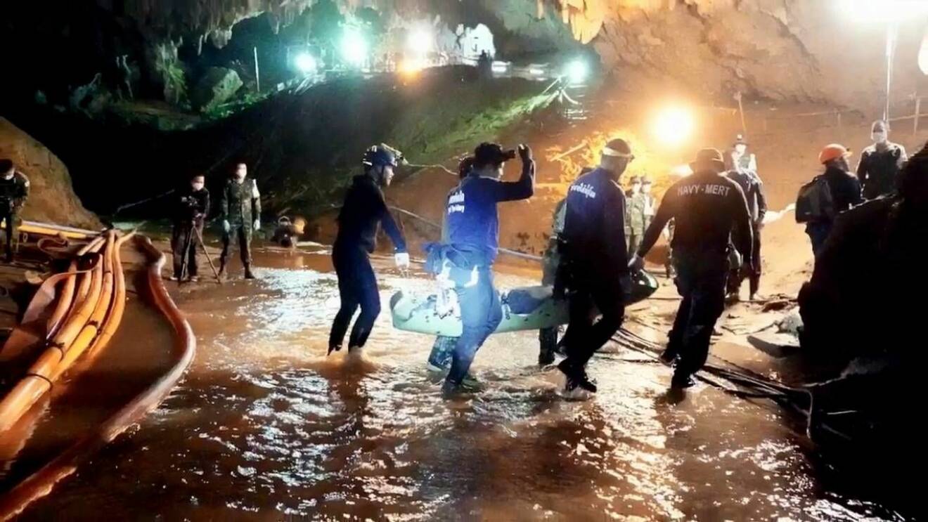 Räddningsinsats i den thailändska grottan. 