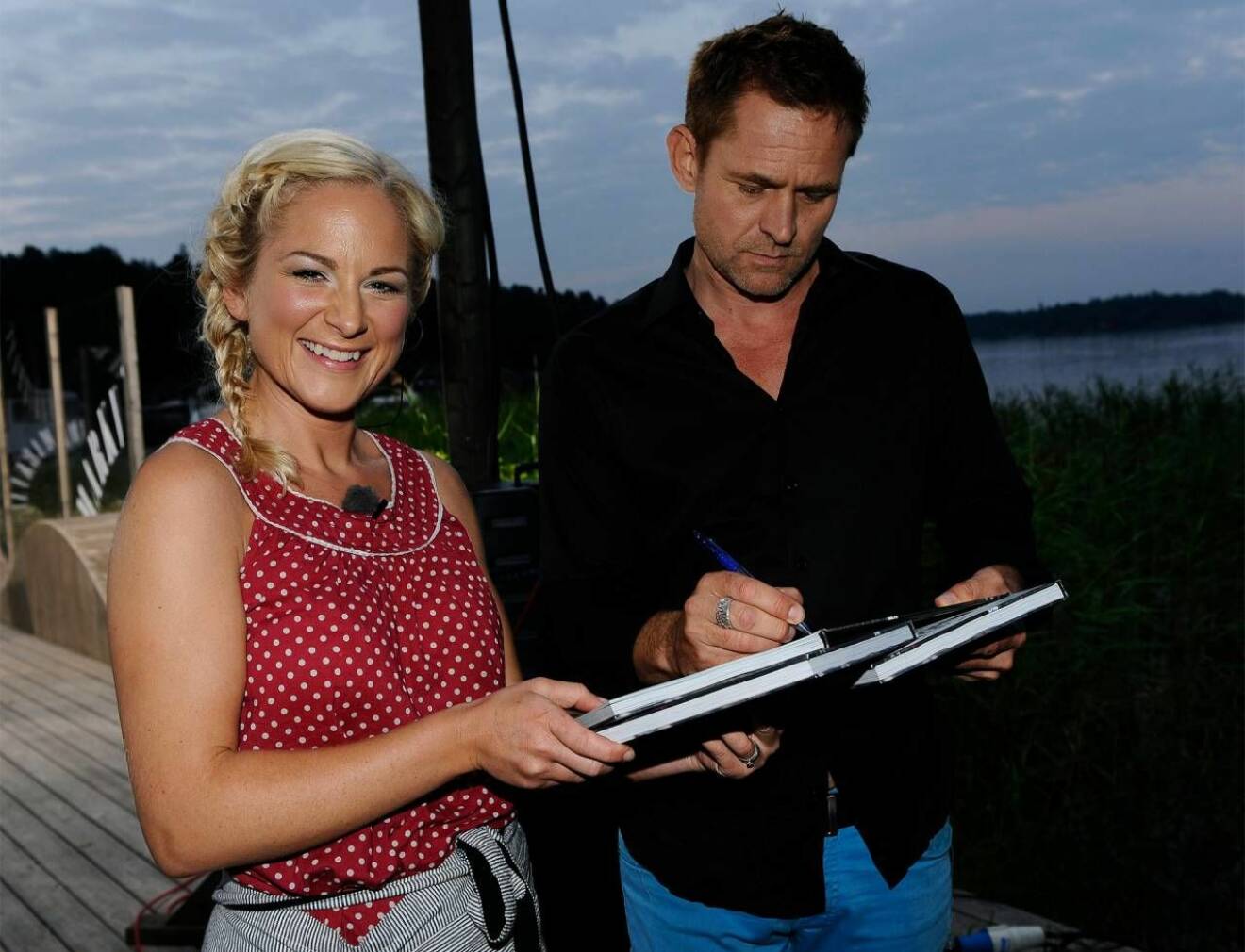 Lisa Lemke och Rickard Olsson i Sommarkväll på SVT.