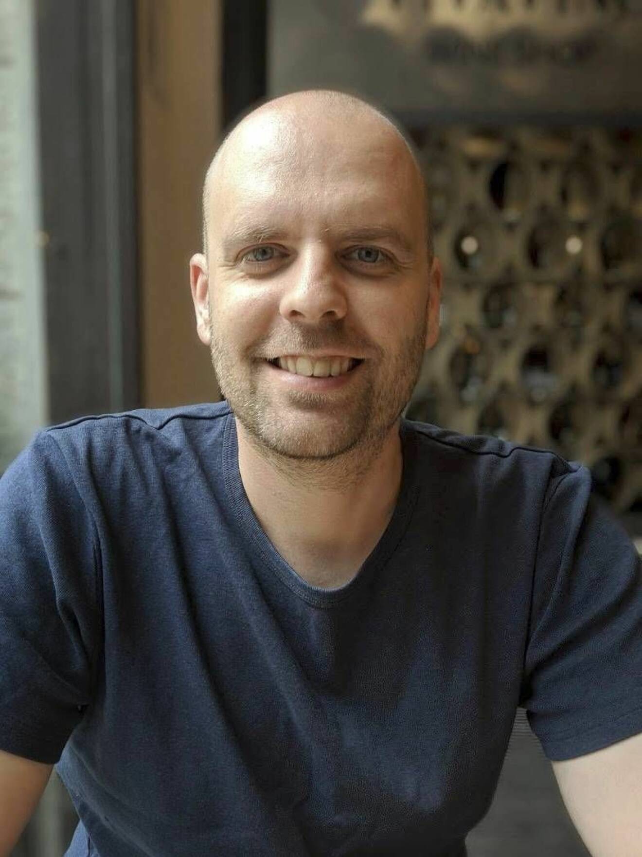 Filip Fors Connolly forskar om lycka vid Umeå universitet.