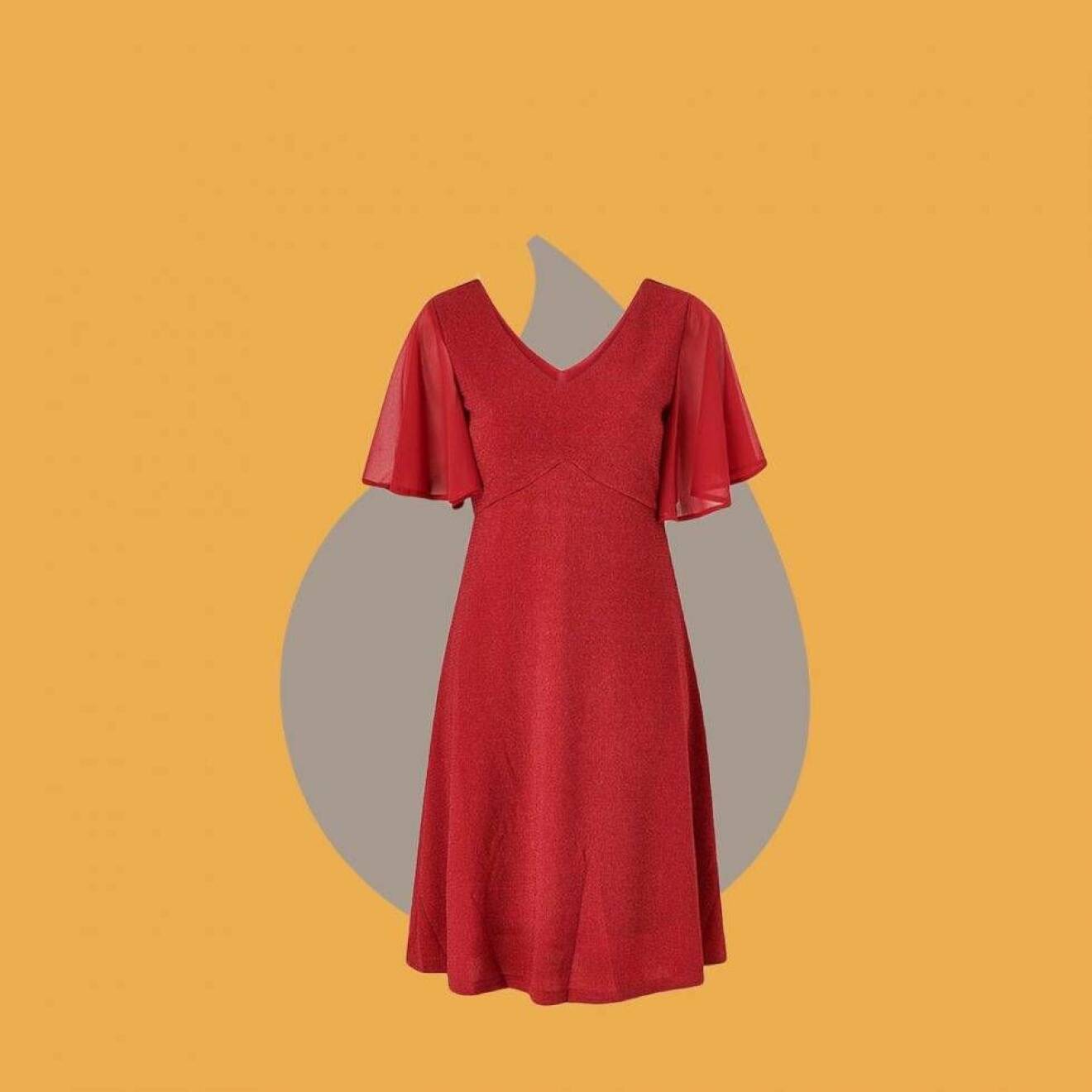 Rödglittrig klänning