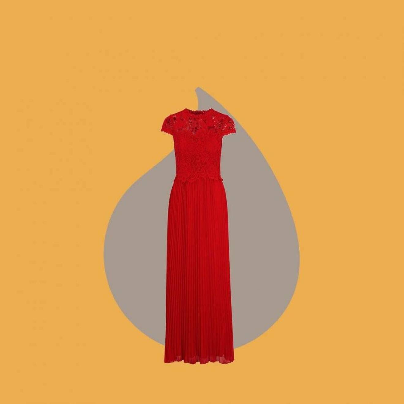 Röd långklänning med plisserad kjol från Bubbleroom