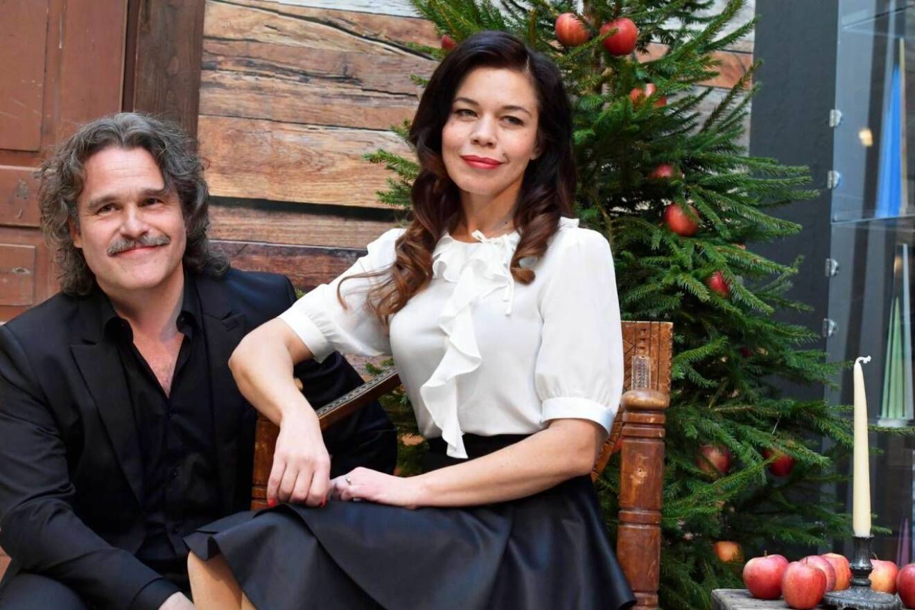 Erik Haag och Lotta Lundgren presenteras som julvärdar i SVT 2017.