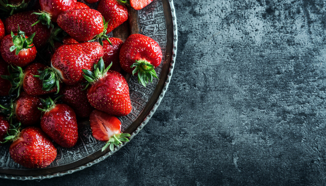 Foto: Shutterstock/TT Jordgubbar på ett fat.
